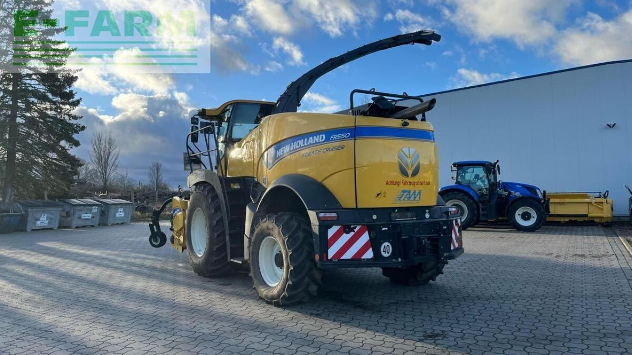 New Holland fr 550 häcksler inkl. pickup und maisgebiss - Ensileuse: photos 3 New Holland fr 550 häcksler inkl. pickup und maisgebiss - Ensileuse: photos 3