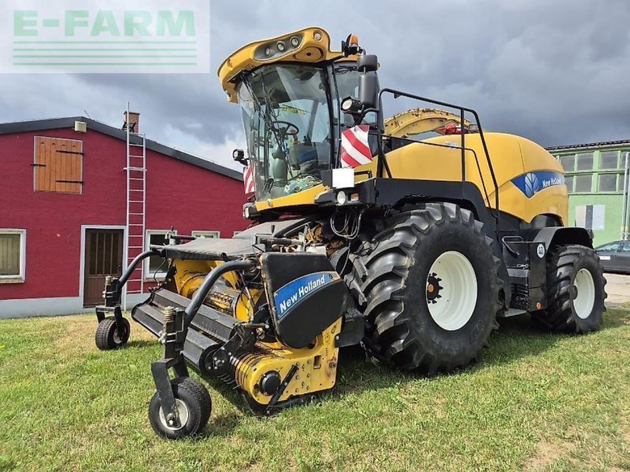 New Holland fr 9050 - Ensileuse: photos 1 New Holland fr 9050 - Ensileuse: photos 1