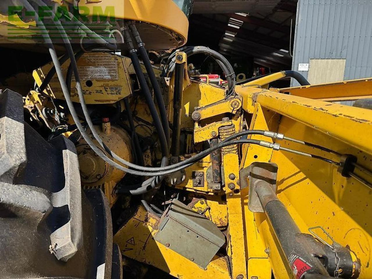 New Holland fx38 - Ensileuse: photos 4 New Holland fx38 - Ensileuse: photos 4