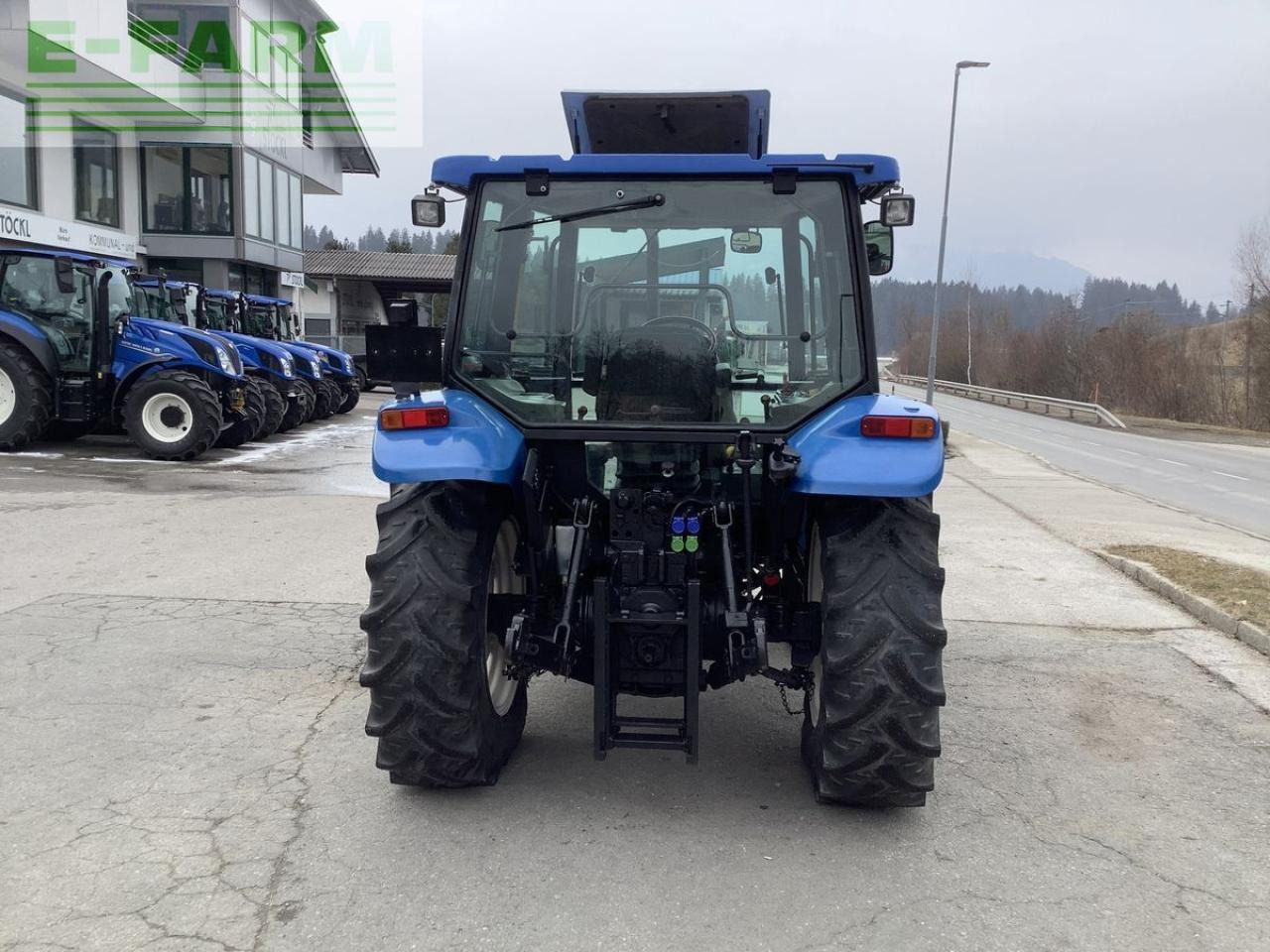 New Holland l 65 dt / 4835 de luxe - Tracteur agricole: photos 4 New Holland l 65 dt / 4835 de luxe - Tracteur agricole: photos 4