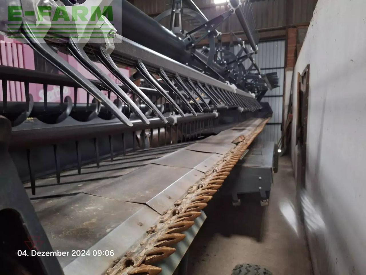 New Holland new holland cr9080 - Moissonneuse-batteuse: photos 4 New Holland new holland cr9080 - Moissonneuse-batteuse: photos 4