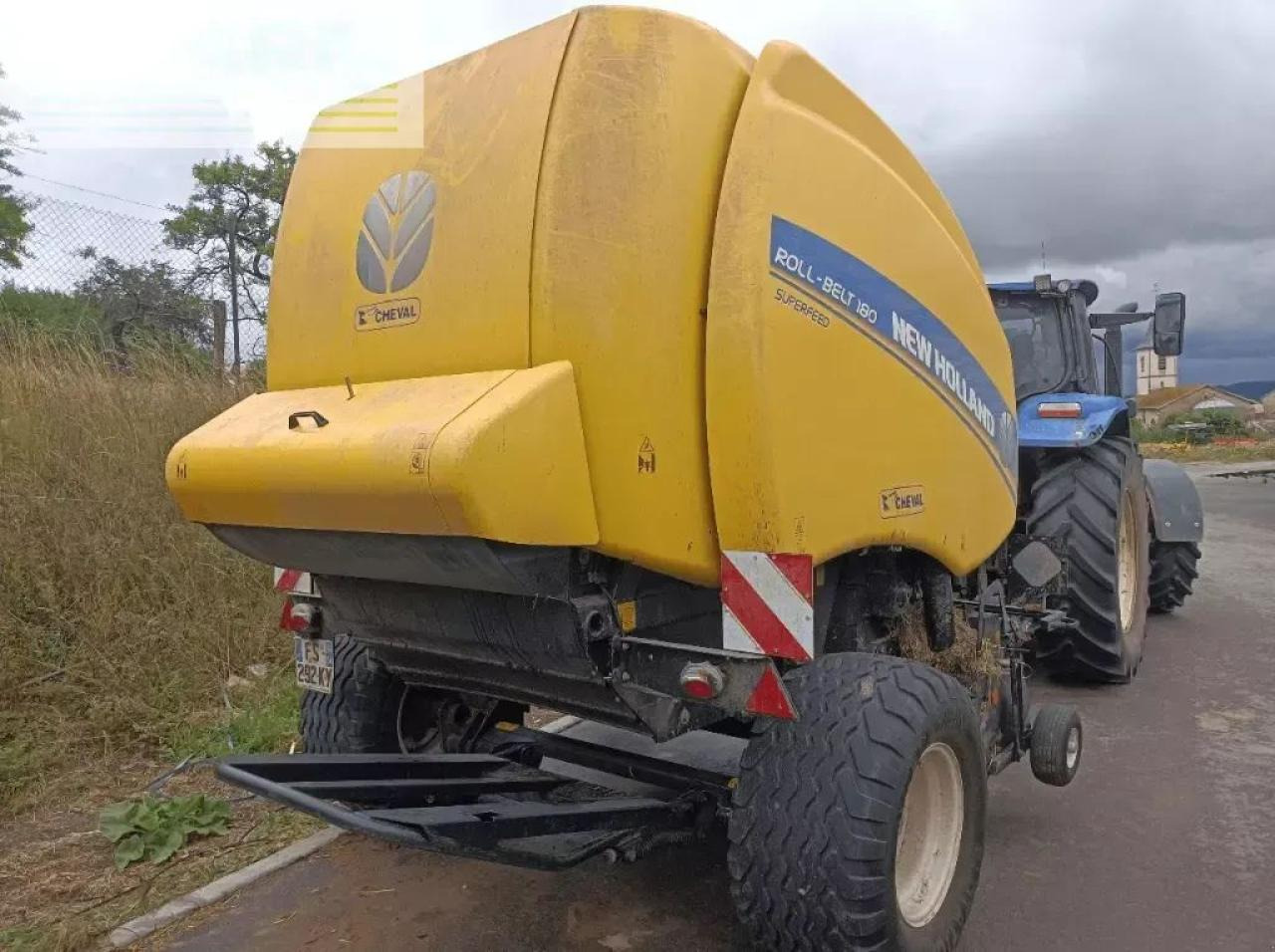 New Holland rolt belt 180 superfeed - Presse à balles cubiques: photos 3 New Holland rolt belt 180 superfeed - Presse à balles cubiques: photos 3