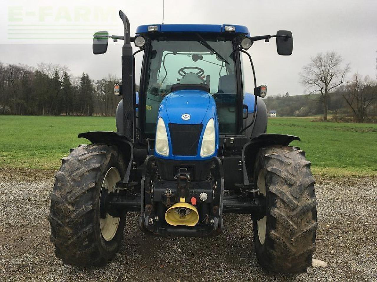 New Holland t 6020 - Tracteur agricole: photos 2 New Holland t 6020 - Tracteur agricole: photos 2