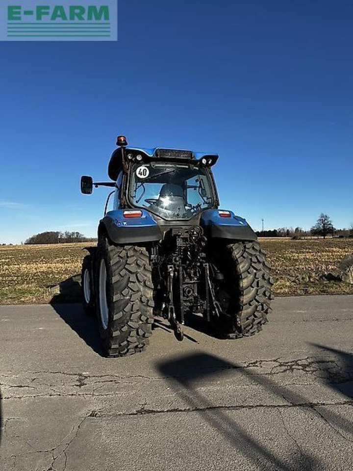New Holland t 7.165 s S - Tracteur agricole: photos 2 New Holland t 7.165 s S - Tracteur agricole: photos 2
