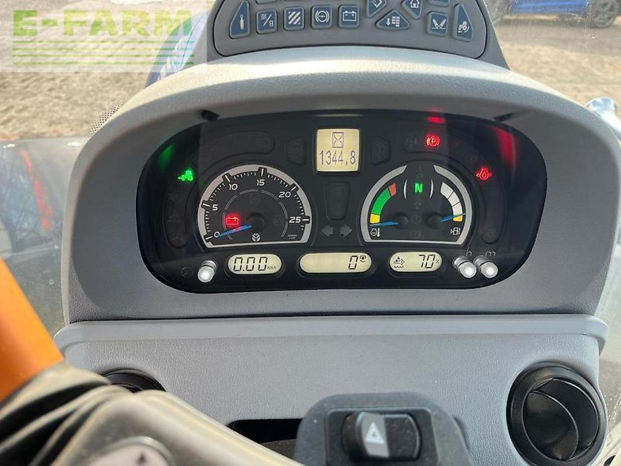New Holland t 7.210 ac traktor stufenlos blue power auto command - Tracteur agricole: photos 5 New Holland t 7.210 ac traktor stufenlos blue power auto command - Tracteur agricole: photos 5