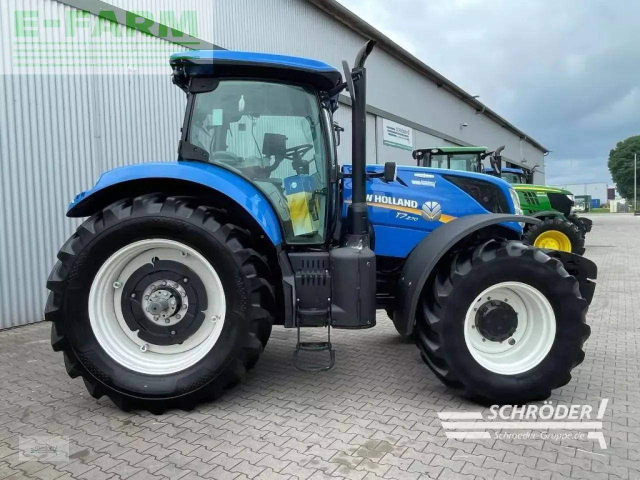New Holland t 7.270 autocommand - Tracteur agricole: photos 2 New Holland t 7.270 autocommand - Tracteur agricole: photos 2