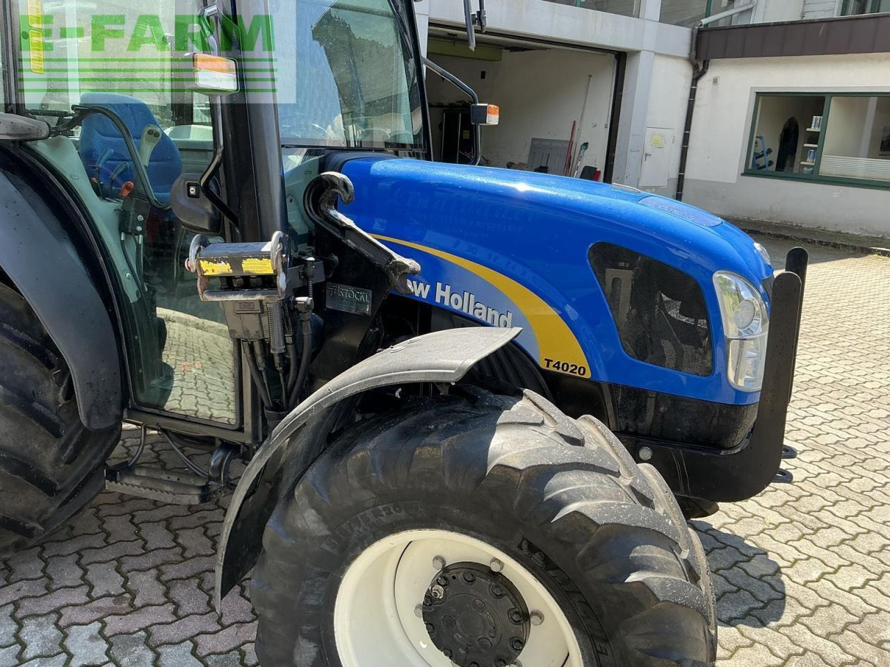 New Holland t4020 deluxe Deluxe - Tracteur agricole: photos 4 New Holland t4020 deluxe Deluxe - Tracteur agricole: photos 4