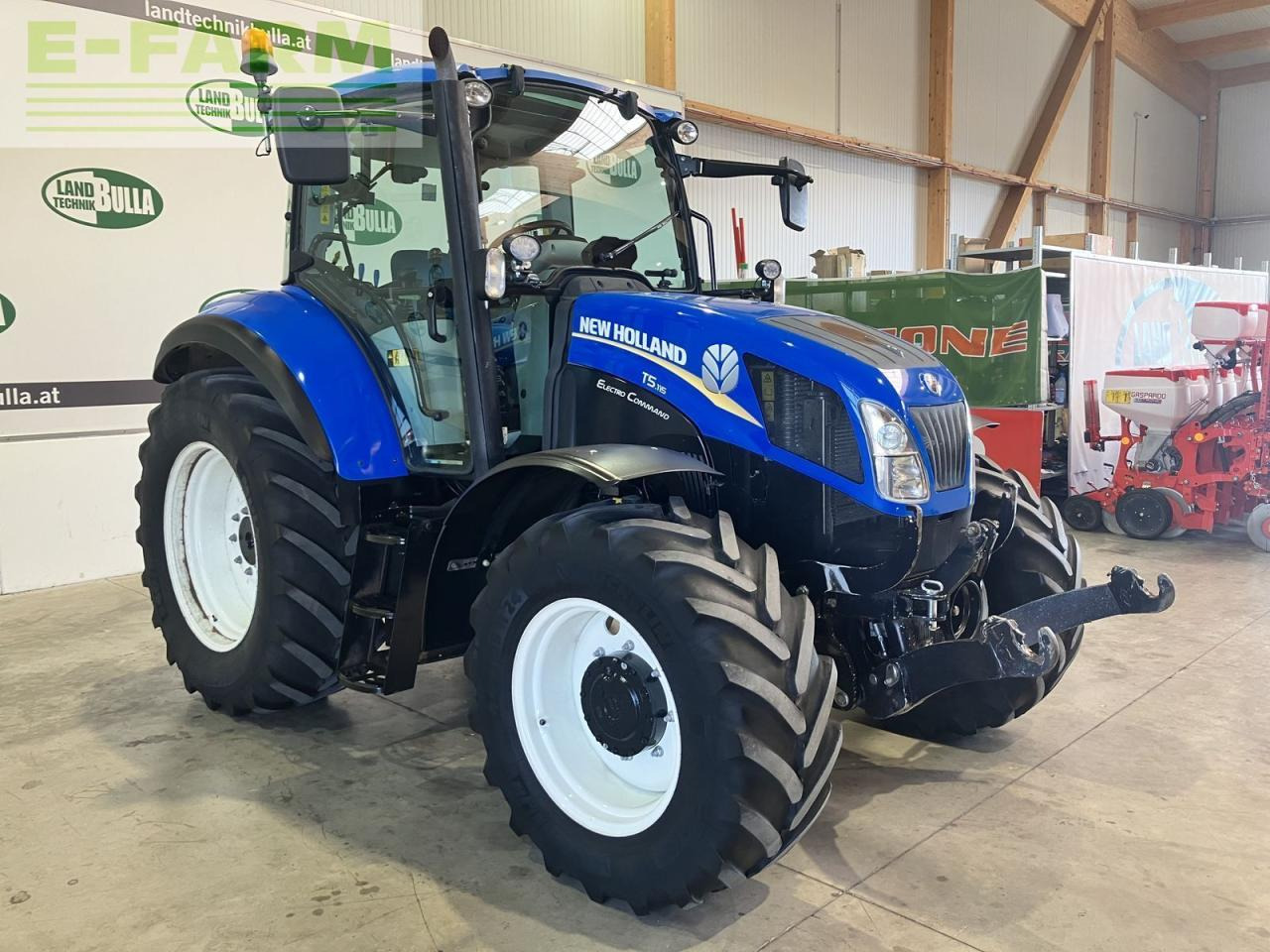 New Holland t5.115 electro command - Tracteur agricole: photos 2 New Holland t5.115 electro command - Tracteur agricole: photos 2