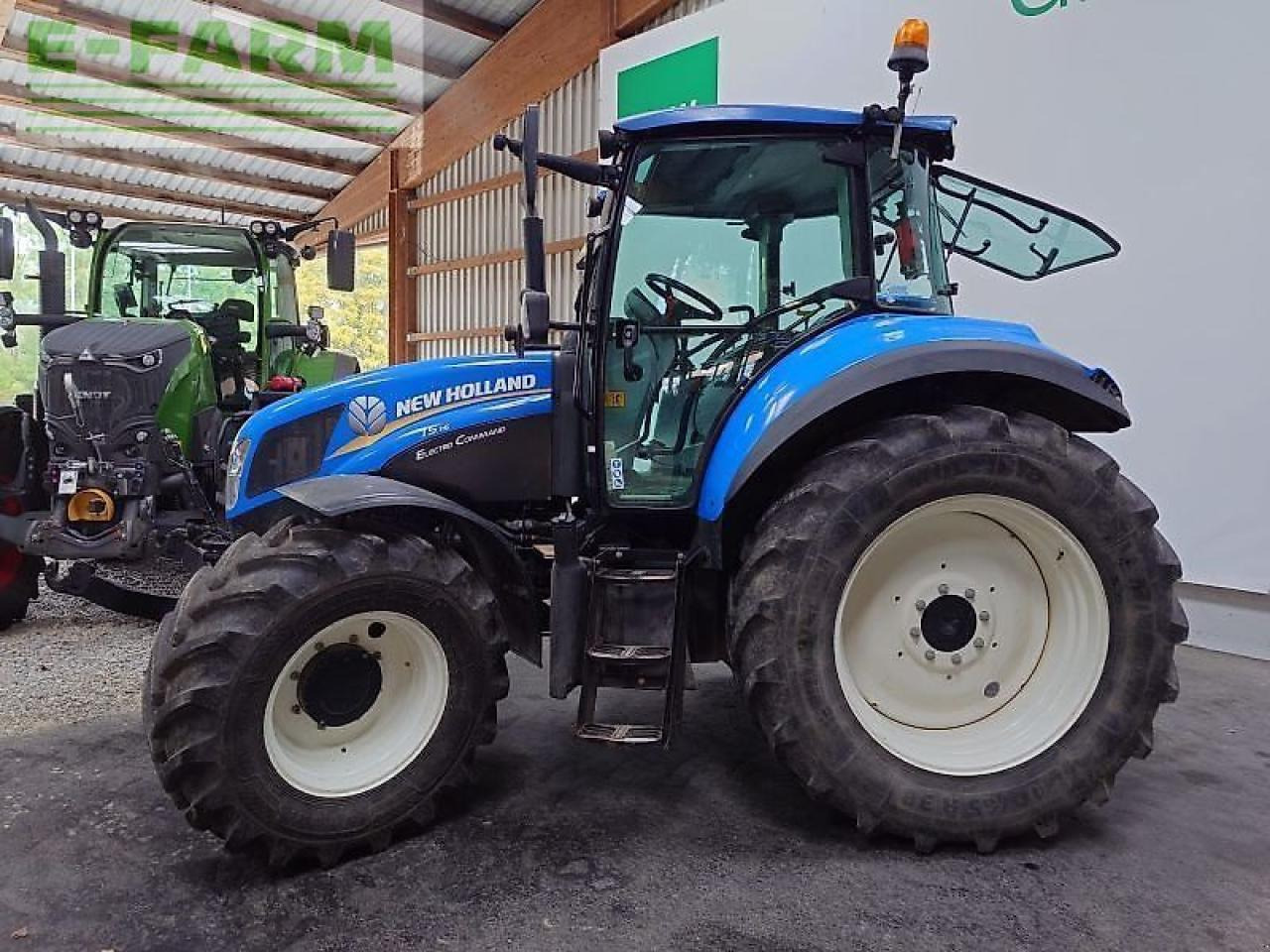 New Holland t5.115 electro command - Tracteur agricole: photos 3 New Holland t5.115 electro command - Tracteur agricole: photos 3