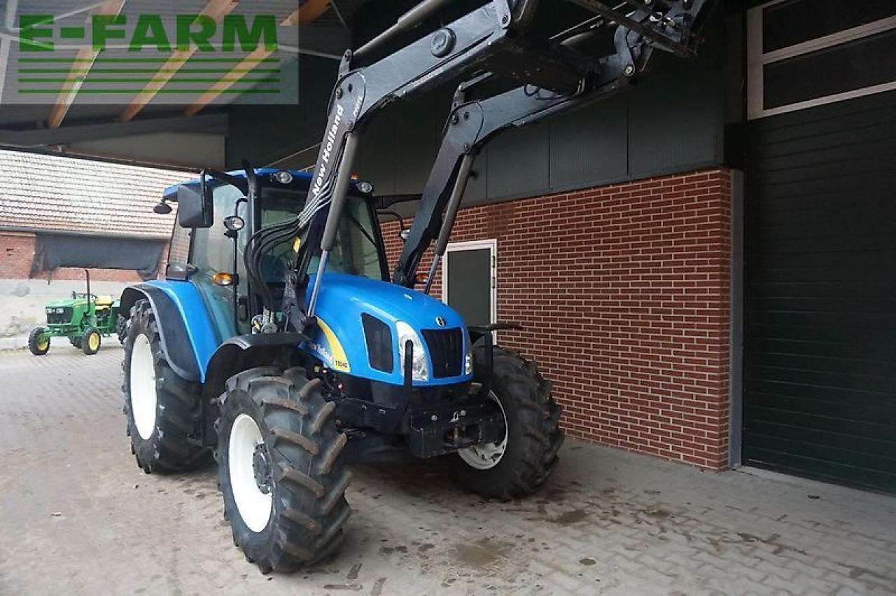 New Holland t5040 nur 860 std. - Tracteur agricole: photos 4 New Holland t5040 nur 860 std. - Tracteur agricole: photos 4