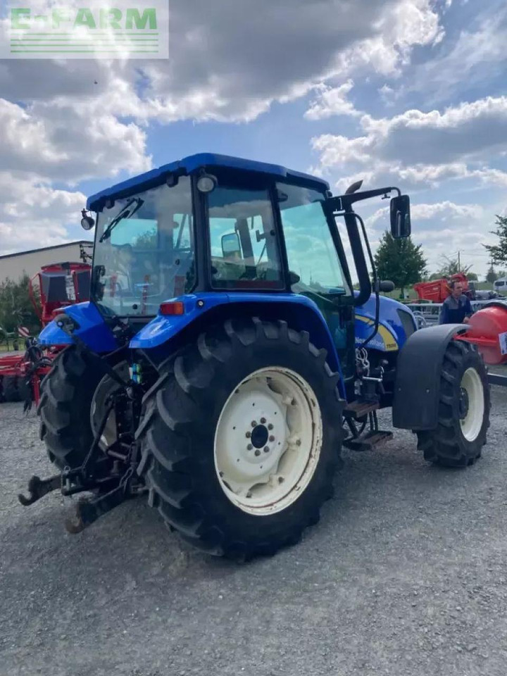 New Holland t5050 - Tracteur agricole: photos 4 New Holland t5050 - Tracteur agricole: photos 4