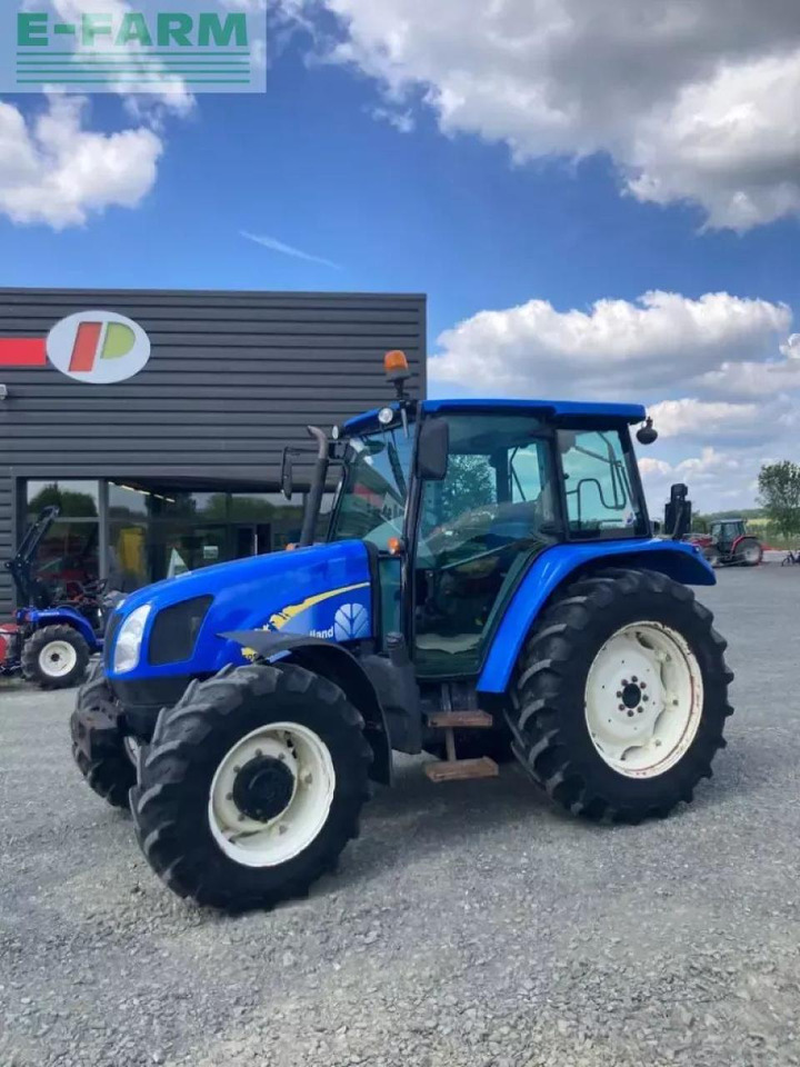 New Holland t5050 - Tracteur agricole: photos 2 New Holland t5050 - Tracteur agricole: photos 2