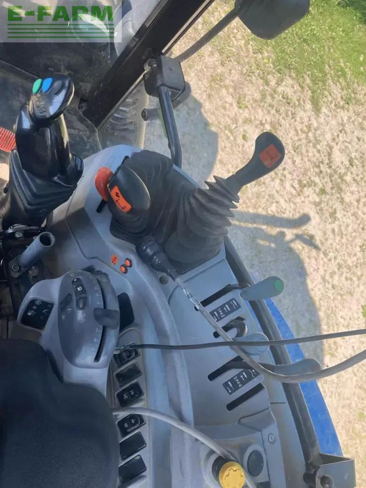 New Holland t6.140 dualcommand - Tracteur agricole: photos 5 New Holland t6.140 dualcommand - Tracteur agricole: photos 5