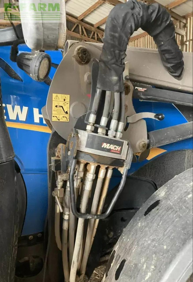 New Holland t6.175 autocommand t4b - Tracteur agricole: photos 5 New Holland t6.175 autocommand t4b - Tracteur agricole: photos 5