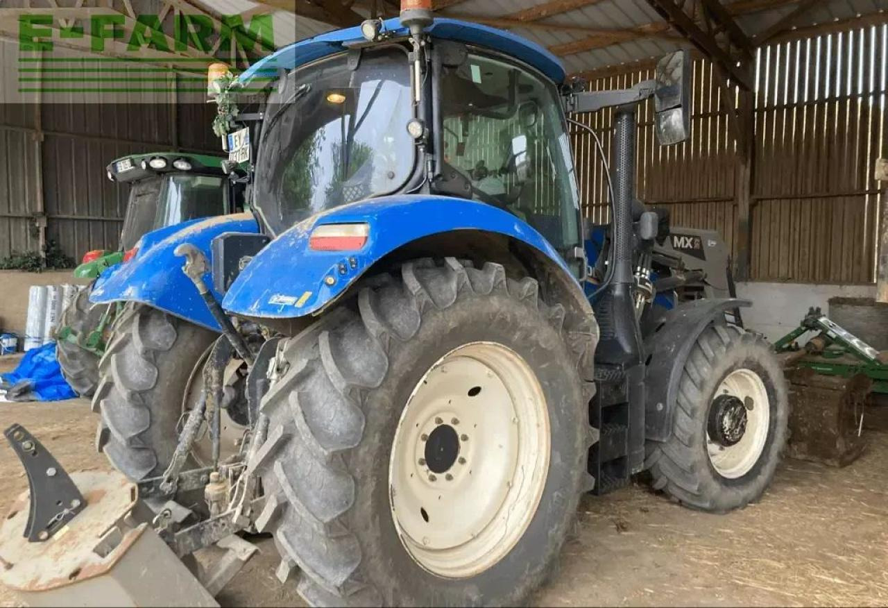 New Holland t6.175 autocommand t4b - Tracteur agricole: photos 3 New Holland t6.175 autocommand t4b - Tracteur agricole: photos 3