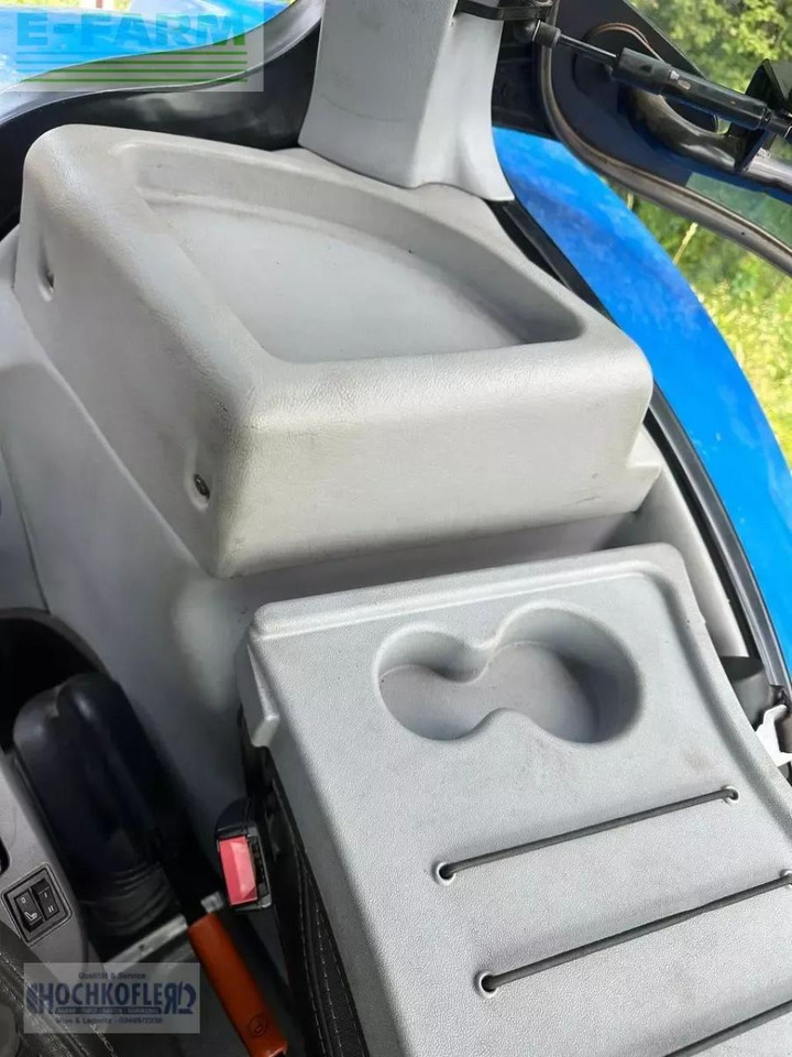 New Holland t6.175 dynamic command (stage v) - Tracteur agricole: photos 5 New Holland t6.175 dynamic command (stage v) - Tracteur agricole: photos 5