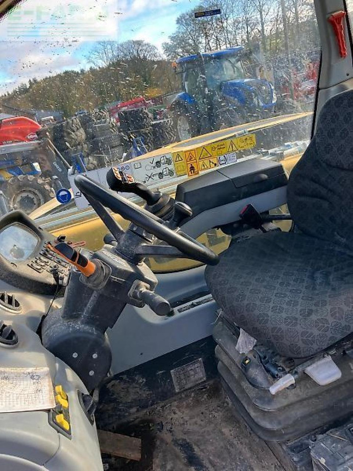 New Holland t6.36 - Chariot télescopique: photos 2 New Holland t6.36 - Chariot télescopique: photos 2