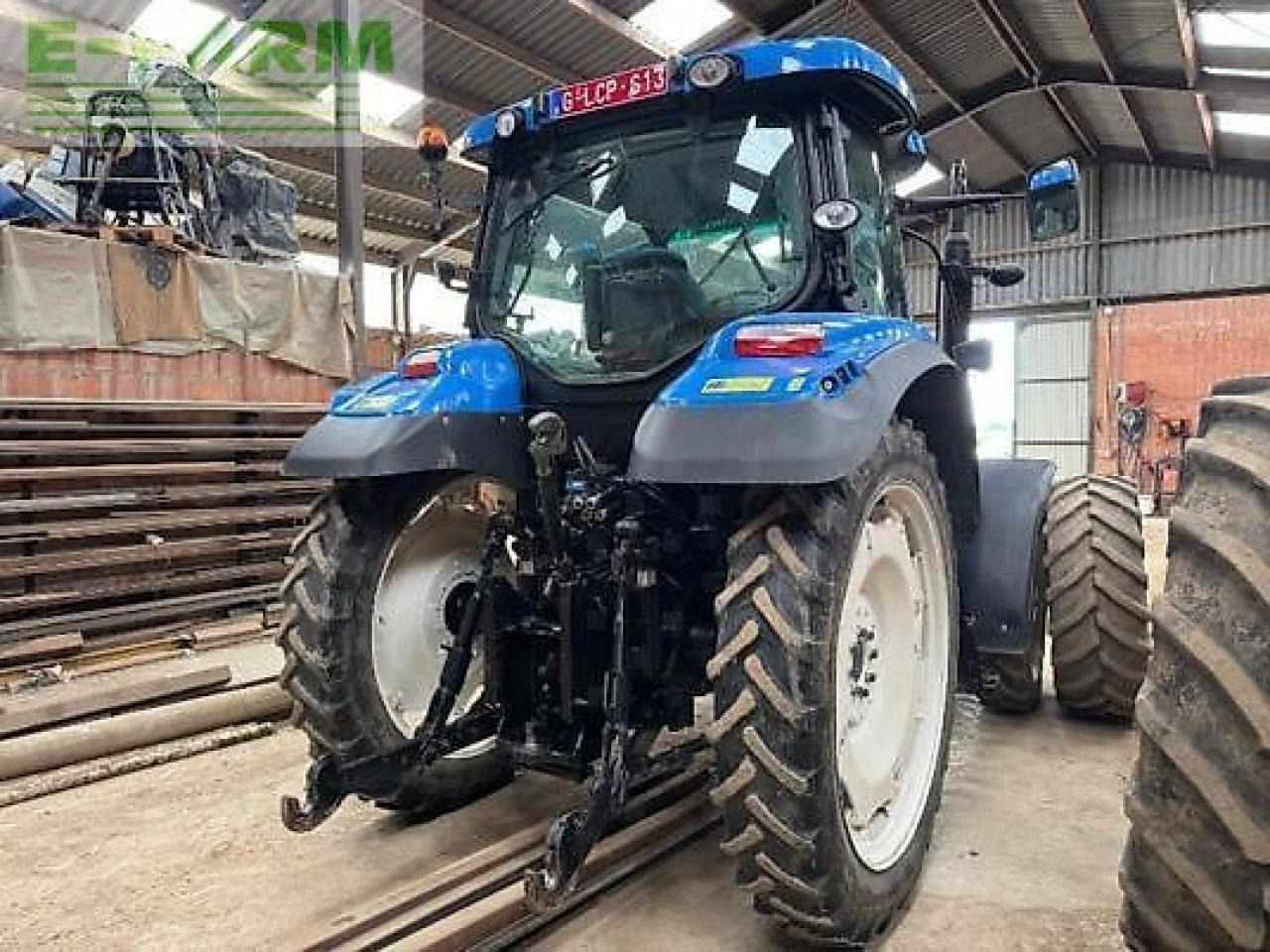 New Holland t6030 - Tracteur agricole: photos 4 New Holland t6030 - Tracteur agricole: photos 4