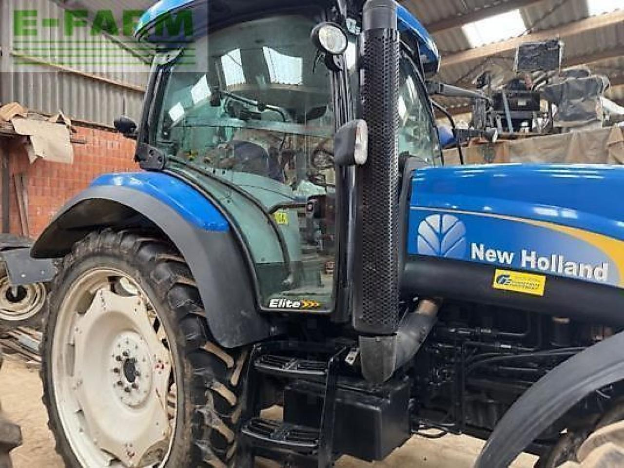 New Holland t6030 - Tracteur agricole: photos 3 New Holland t6030 - Tracteur agricole: photos 3