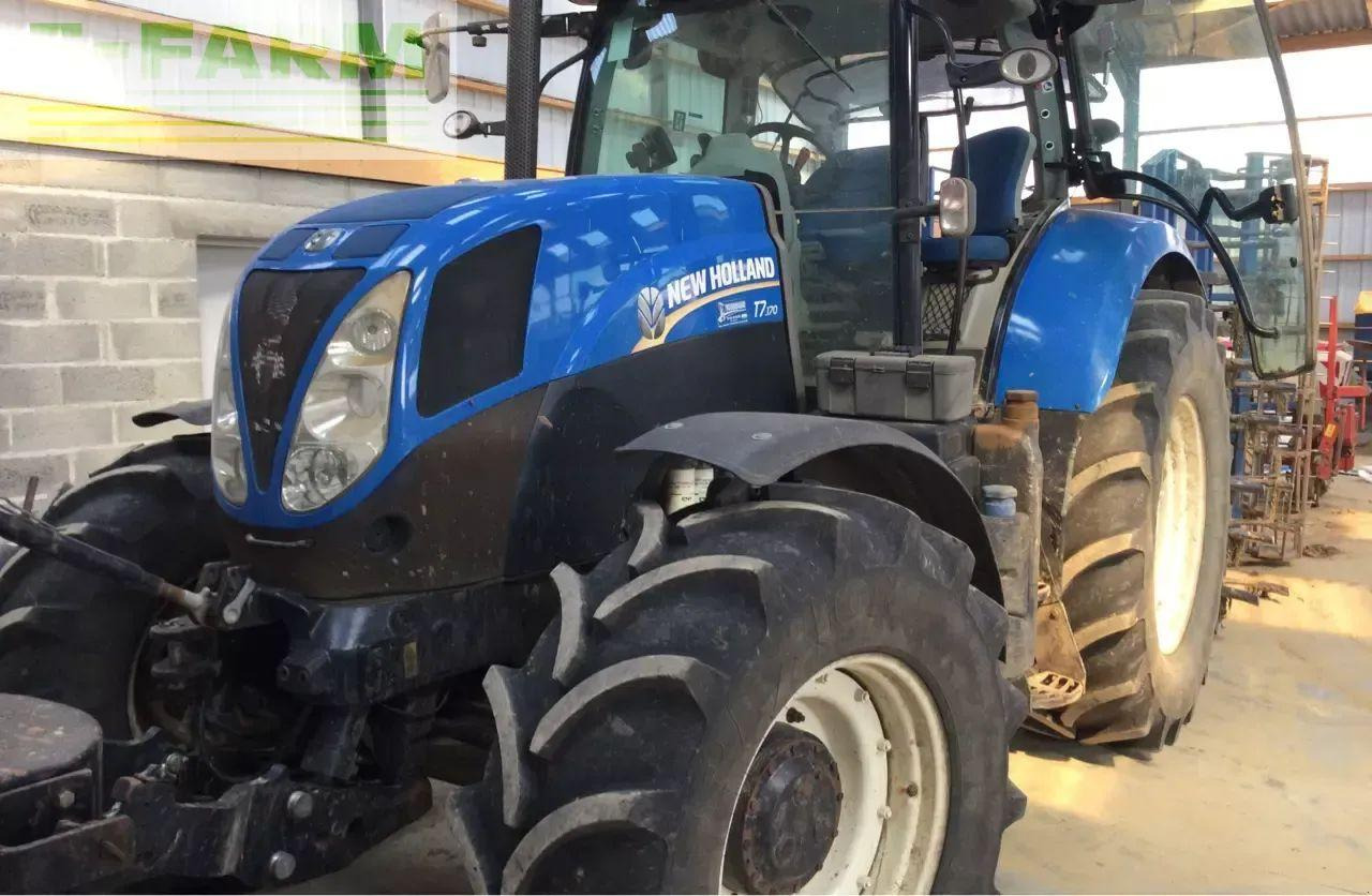 New Holland t7 170 - Tracteur agricole: photos 1 New Holland t7 170 - Tracteur agricole: photos 1