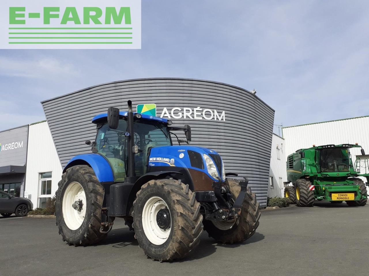 New Holland t7 200 - Tracteur agricole: photos 1 New Holland t7 200 - Tracteur agricole: photos 1