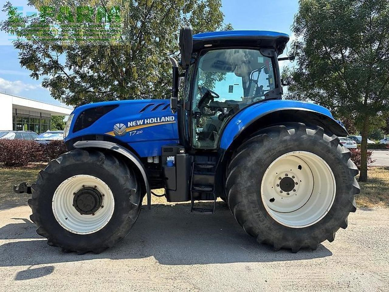 New Holland t7.210 - Tracteur agricole: photos 2 New Holland t7.210 - Tracteur agricole: photos 2