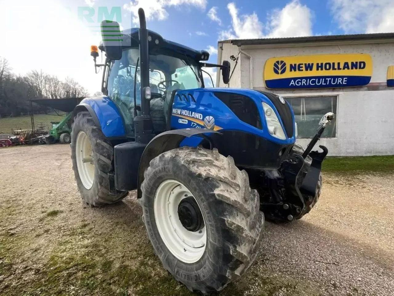 New Holland t7.210 pc classic - Tracteur agricole: photos 2 New Holland t7.210 pc classic - Tracteur agricole: photos 2