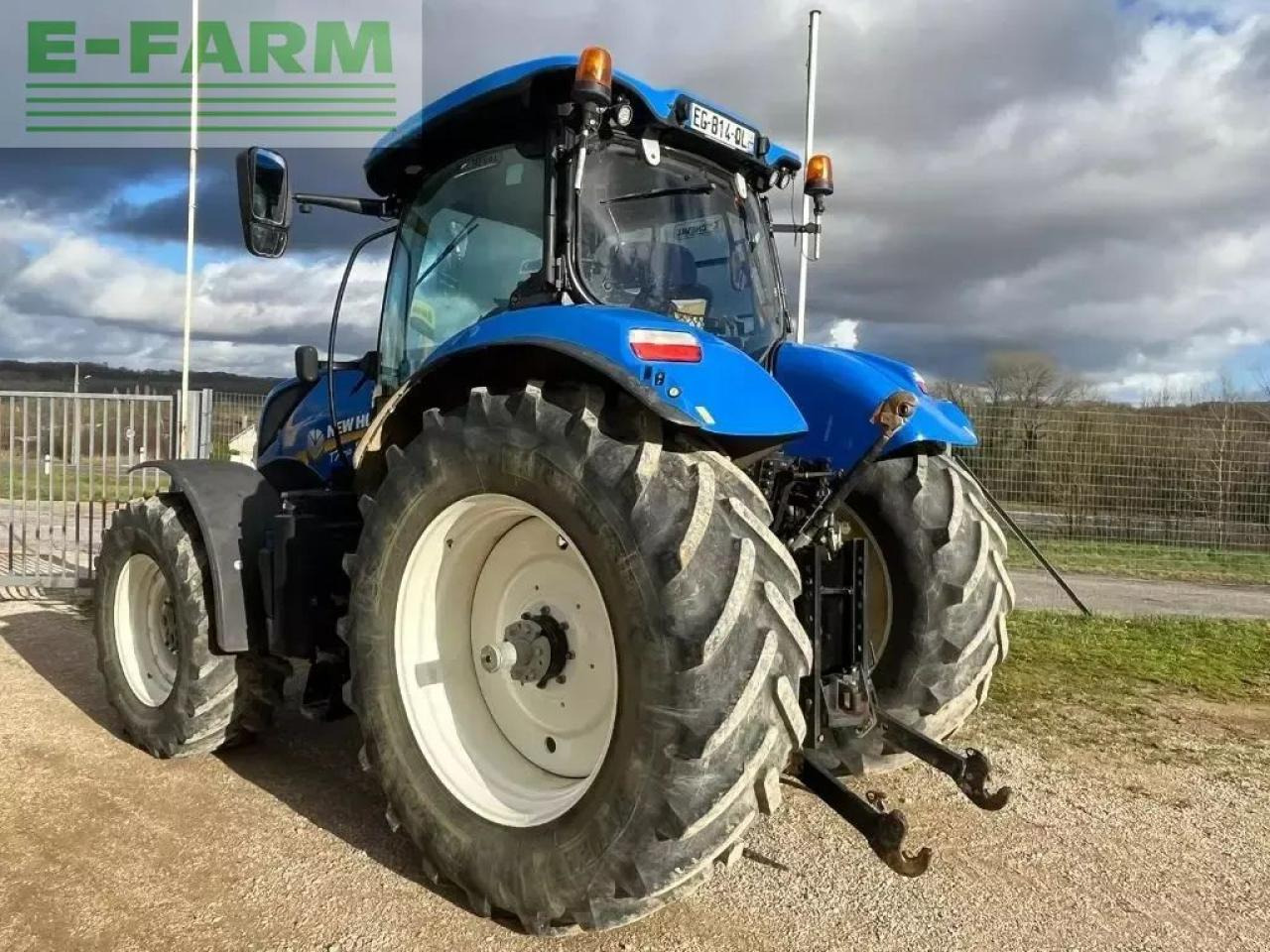 New Holland t7.210 pc classic - Tracteur agricole: photos 4 New Holland t7.210 pc classic - Tracteur agricole: photos 4