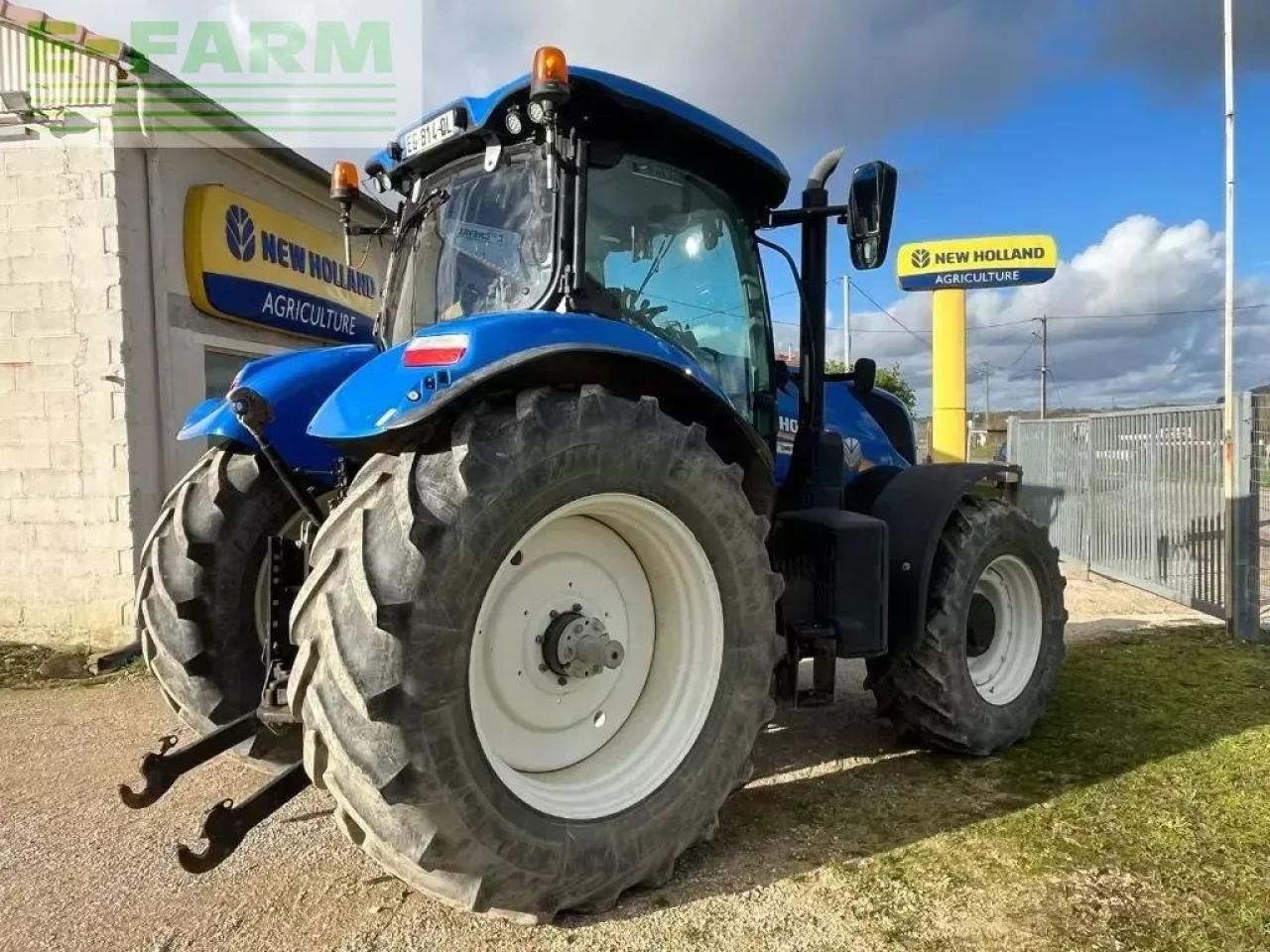 New Holland t7.210 pc classic - Tracteur agricole: photos 3 New Holland t7.210 pc classic - Tracteur agricole: photos 3