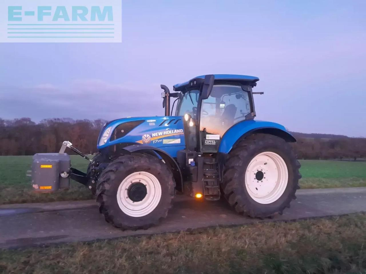 New Holland t7.210ac - Tracteur agricole: photos 1 New Holland t7.210ac - Tracteur agricole: photos 1