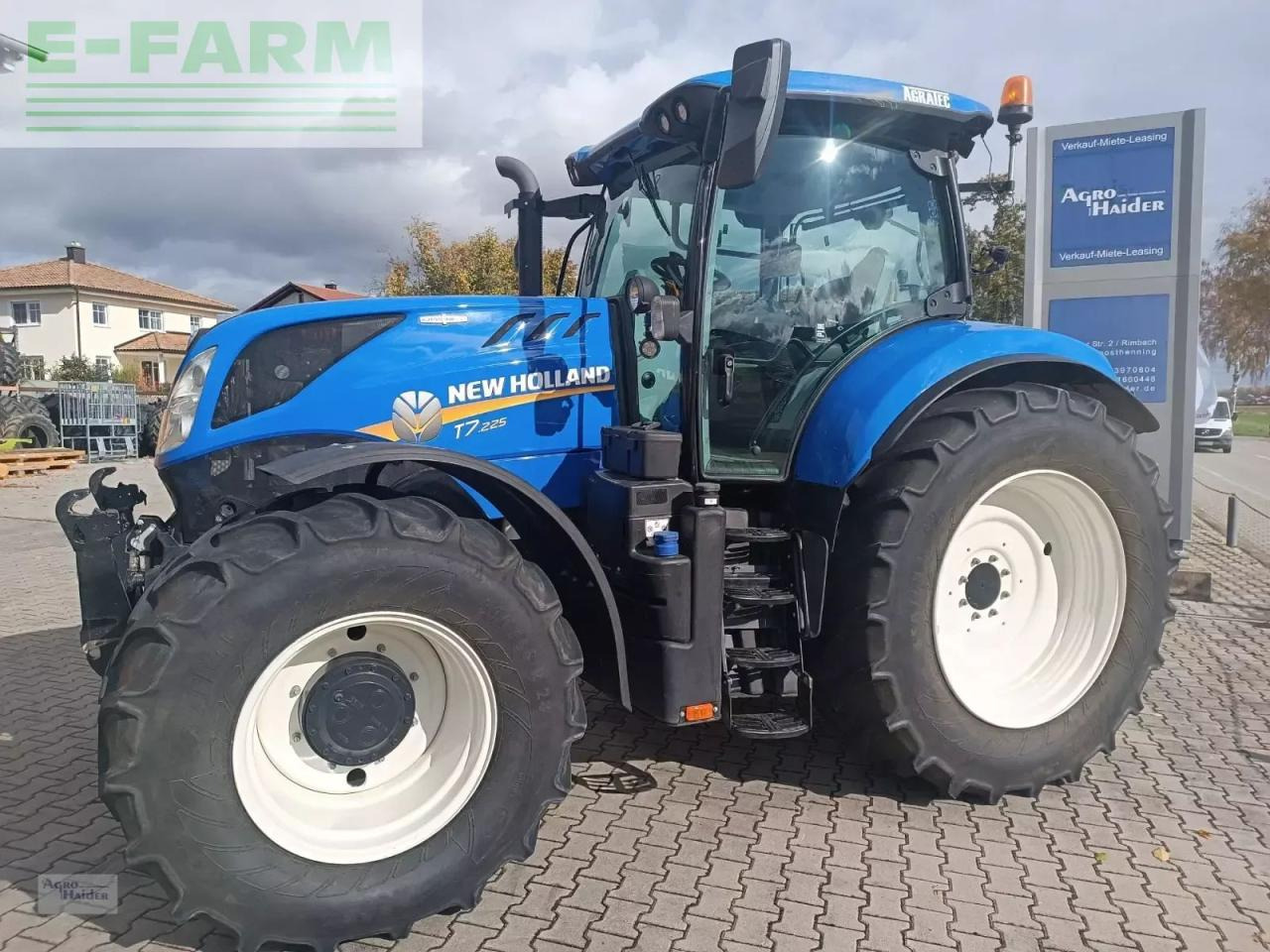 New Holland t7.225 ac - Tracteur agricole: photos 1 New Holland t7.225 ac - Tracteur agricole: photos 1