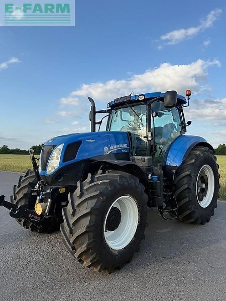 New Holland t7.250 autocommand - Tracteur agricole: photos 3 New Holland t7.250 autocommand - Tracteur agricole: photos 3
