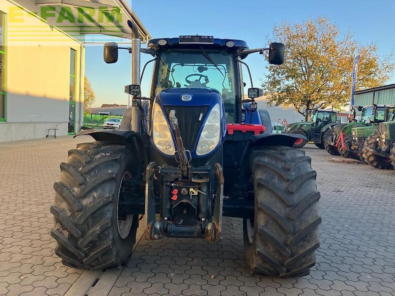 New Holland t7.270 auto command - Tracteur agricole: photos 2 New Holland t7.270 auto command - Tracteur agricole: photos 2