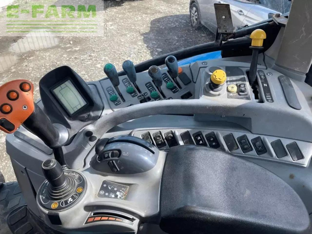 New Holland t7030 power command - Tracteur agricole: photos 5 New Holland t7030 power command - Tracteur agricole: photos 5