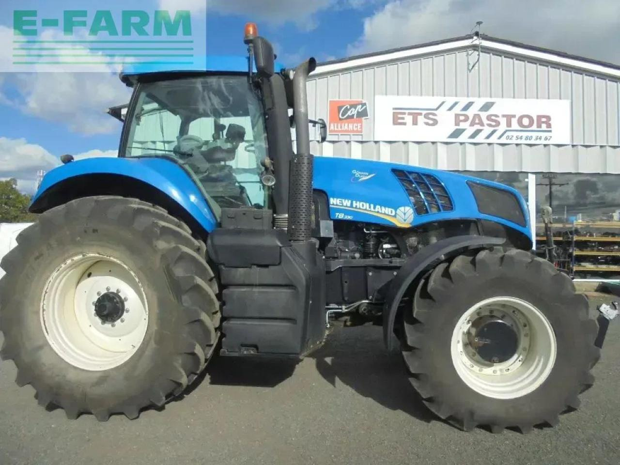 New Holland t8.330 - Tracteur agricole: photos 1 New Holland t8.330 - Tracteur agricole: photos 1