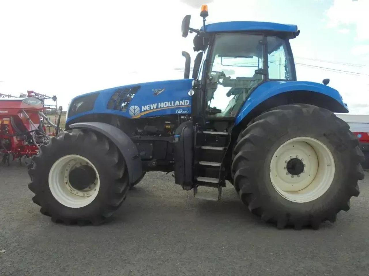 New Holland t8.330 - Tracteur agricole: photos 5 New Holland t8.330 - Tracteur agricole: photos 5