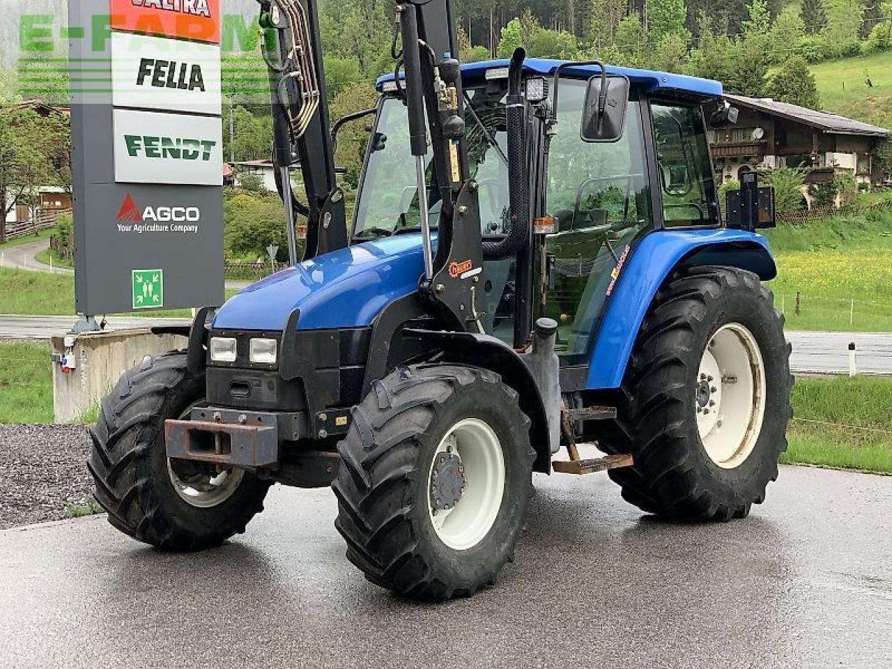 New Holland tl 70 a + hauer frontlader A - Tracteur agricole: photos 2 New Holland tl 70 a + hauer frontlader A - Tracteur agricole: photos 2