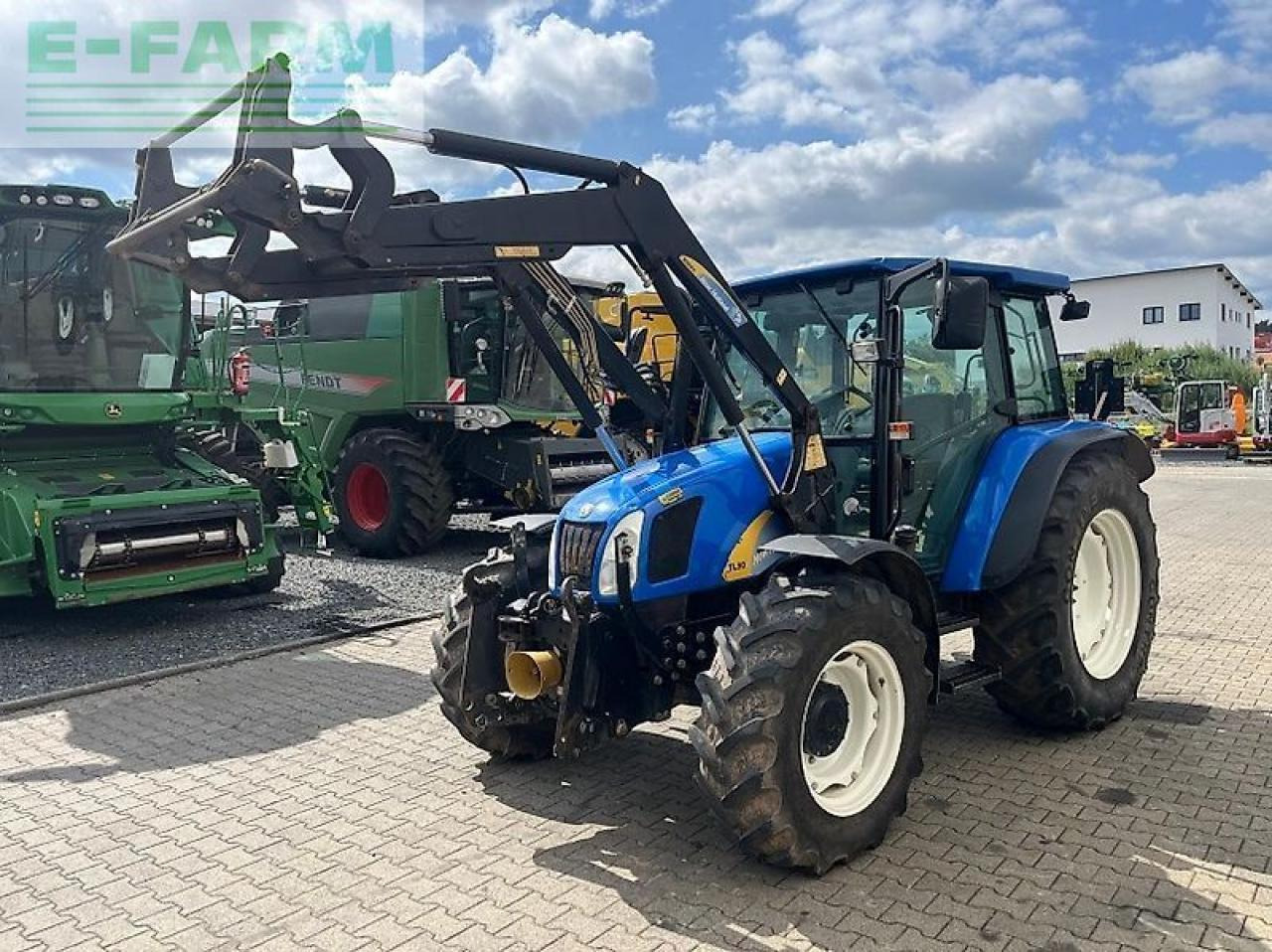 New Holland tl 90 a A - Tracteur agricole: photos 2 New Holland tl 90 a A - Tracteur agricole: photos 2