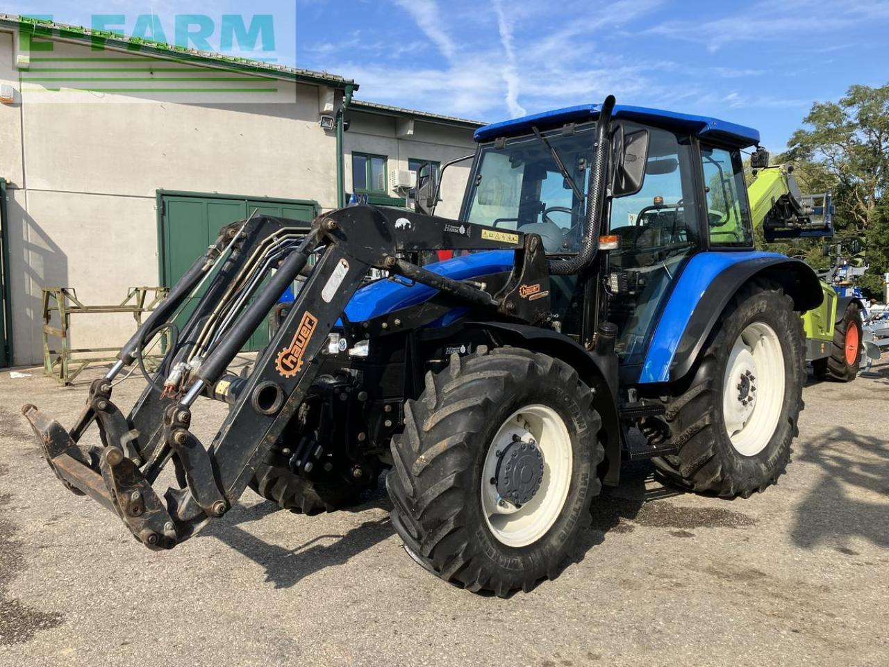 New Holland tl80 (4wd) - Tracteur agricole: photos 1 New Holland tl80 (4wd) - Tracteur agricole: photos 1
