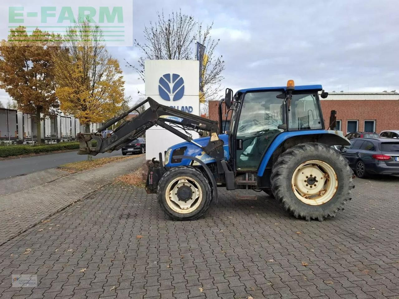 New Holland tla 80 - Tracteur agricole: photos 1 New Holland tla 80 - Tracteur agricole: photos 1