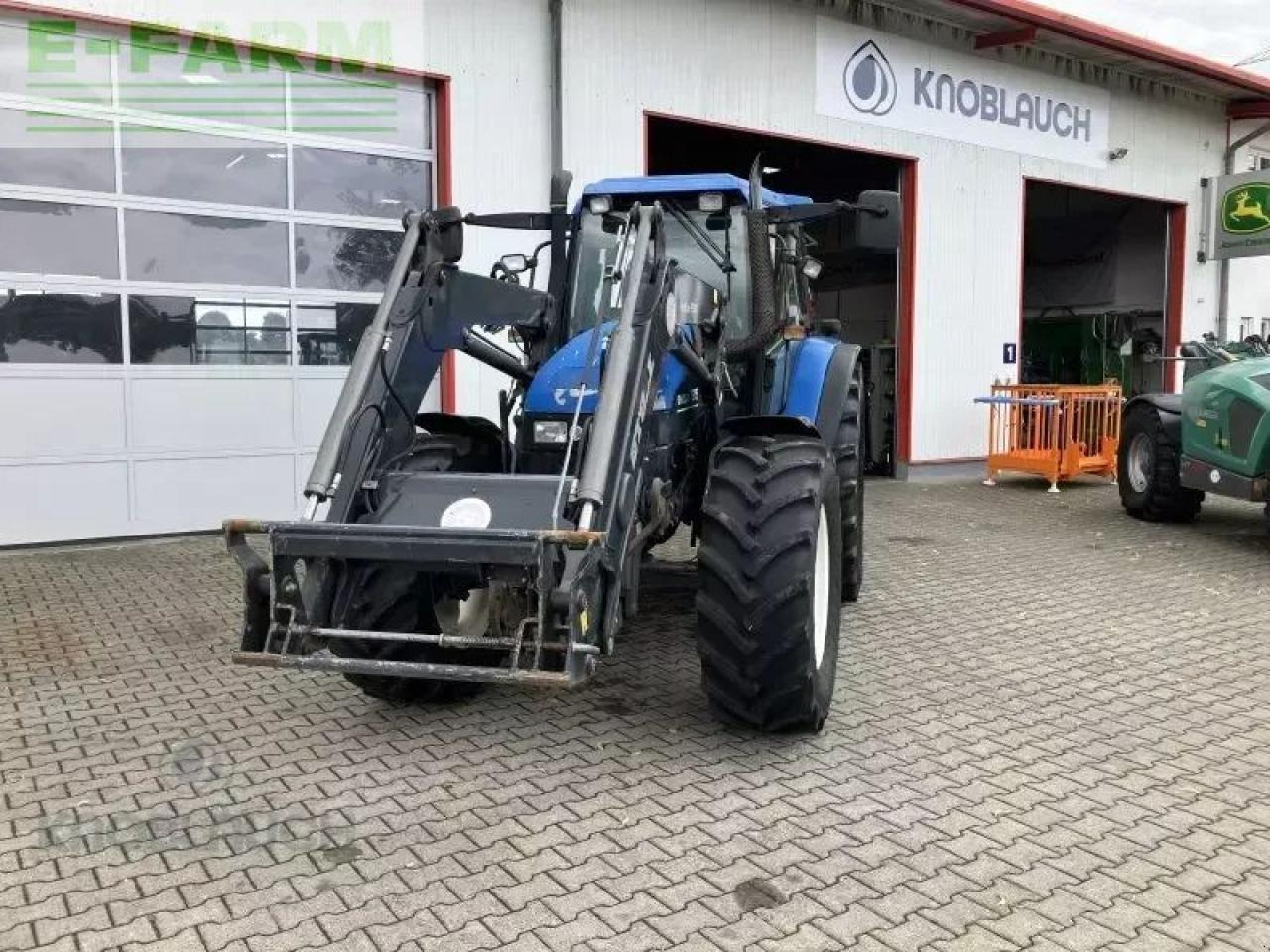 New Holland ts 115 - Tracteur agricole: photos 2 New Holland ts 115 - Tracteur agricole: photos 2