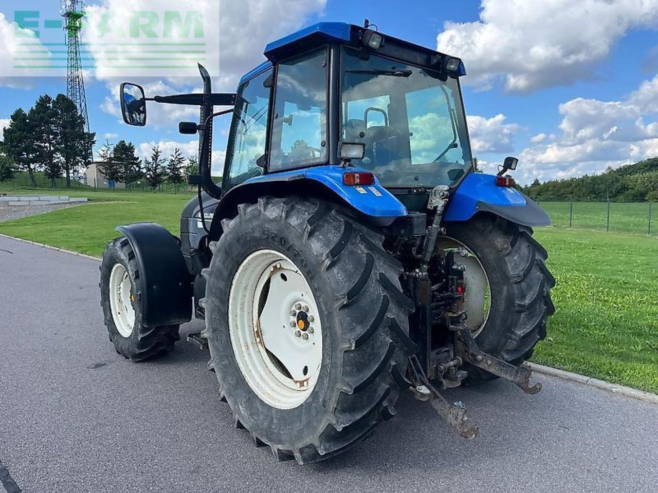 New Holland ts 115 - Tracteur agricole: photos 2 New Holland ts 115 - Tracteur agricole: photos 2
