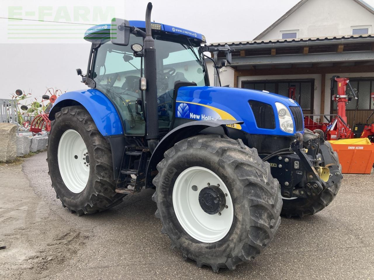 New Holland ts135a - Tracteur agricole: photos 4 New Holland ts135a - Tracteur agricole: photos 4