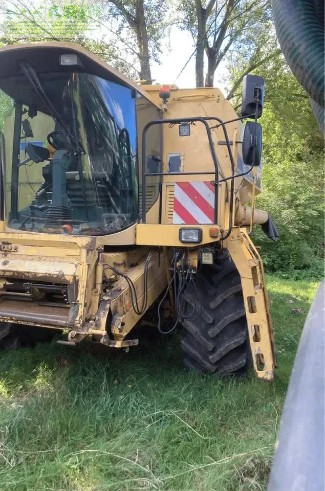 New Holland tx66 sl - Moissonneuse-batteuse: photos 1 New Holland tx66 sl - Moissonneuse-batteuse: photos 1