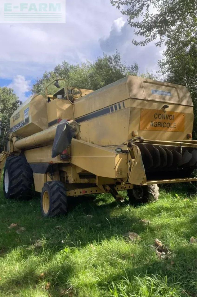 New Holland tx66 sl - Moissonneuse-batteuse: photos 2 New Holland tx66 sl - Moissonneuse-batteuse: photos 2