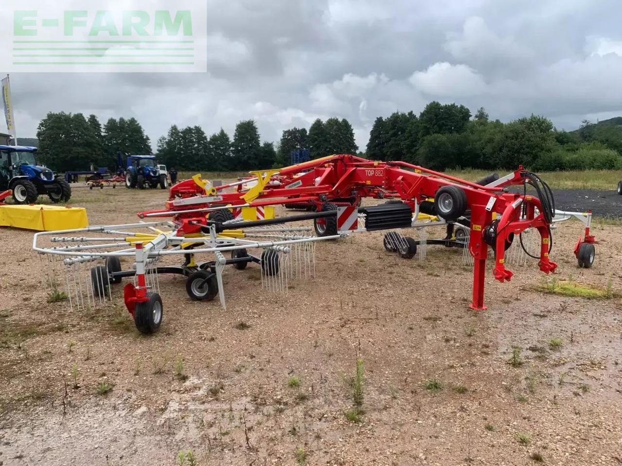 Pöttinger top 882 c - Faneuse: photos 4 Pöttinger top 882 c - Faneuse: photos 4