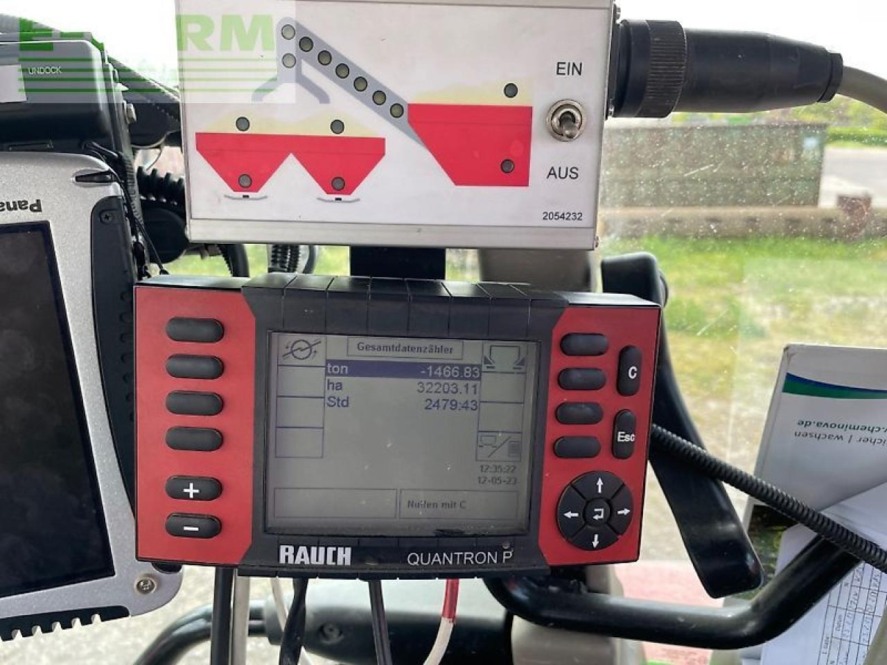 Rauch tws 7000 + axera h emc - Distributeur d'engrais: photos 2 Rauch tws 7000 + axera h emc - Distributeur d'engrais: photos 2