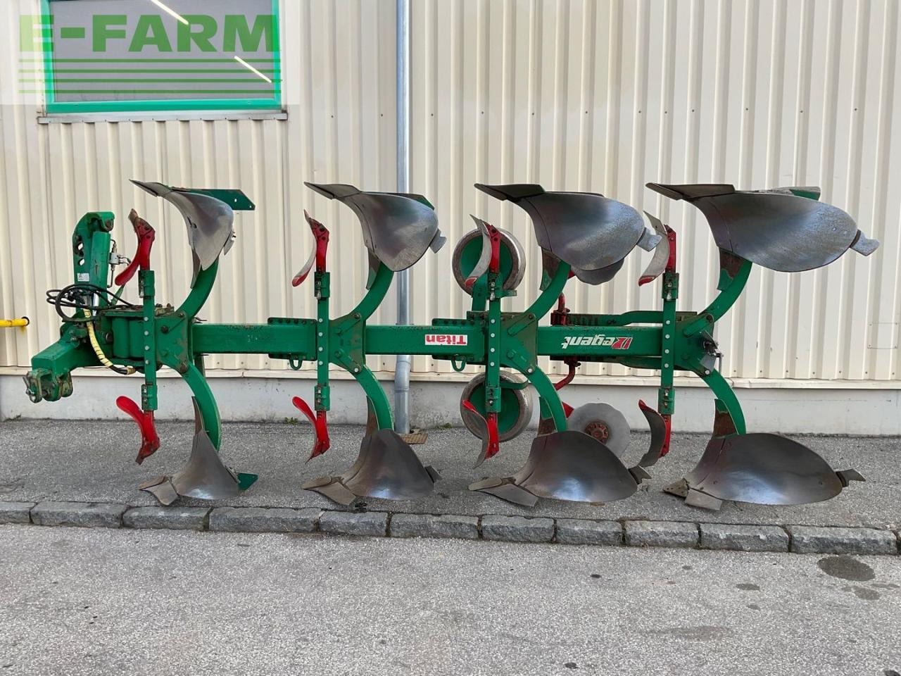 Regent Titan 170 SCX 4-sch. - Charrue: photos 2 Regent Titan 170 SCX 4-sch. - Charrue: photos 2