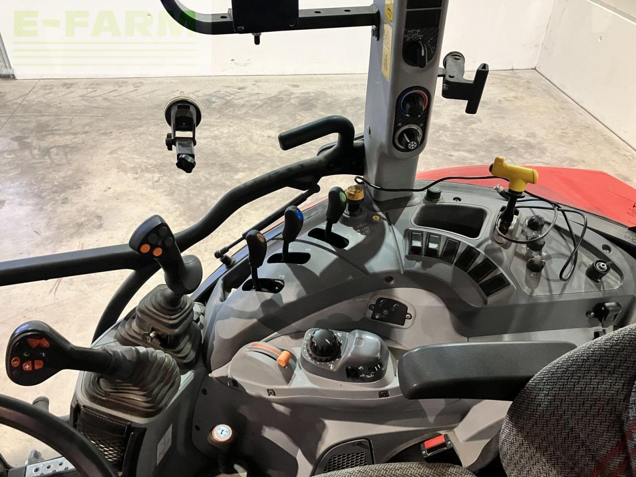 Tracteur agricole Steyr 4075 kompakt et profi: photos 16