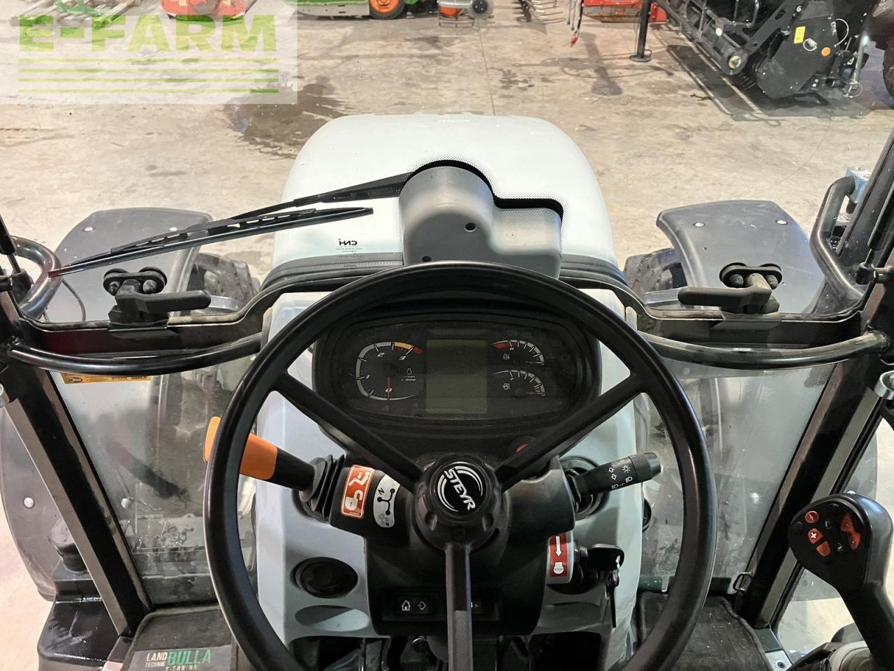 Tracteur agricole Steyr 4075 kompakt et profi: photos 17